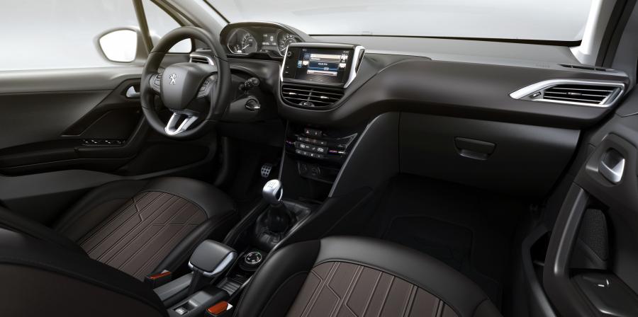  Peugeot 2008 2015 года  (BR) (фото 18 из 25)
